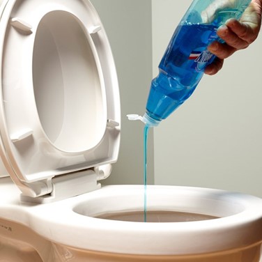 using dish soap when you have no plunger clogged toilet